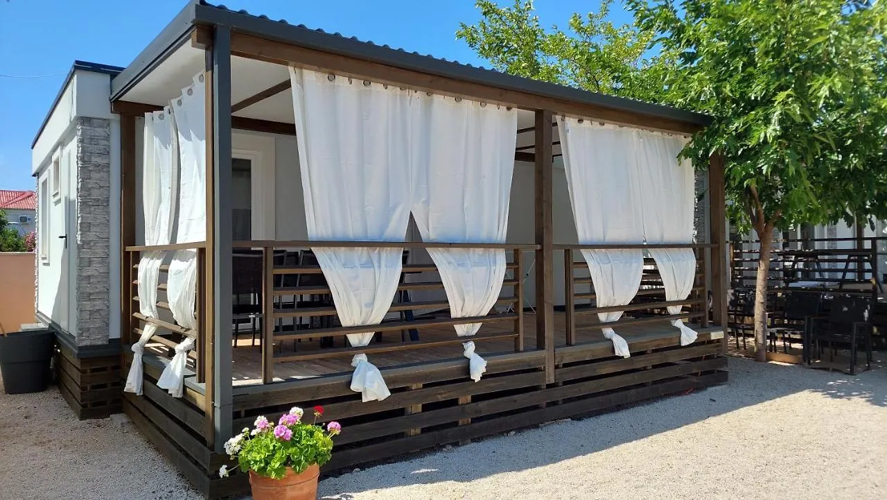 Ferienhaus Mobile Homes, Privlaka Zadar Dalmacija - Private Pool